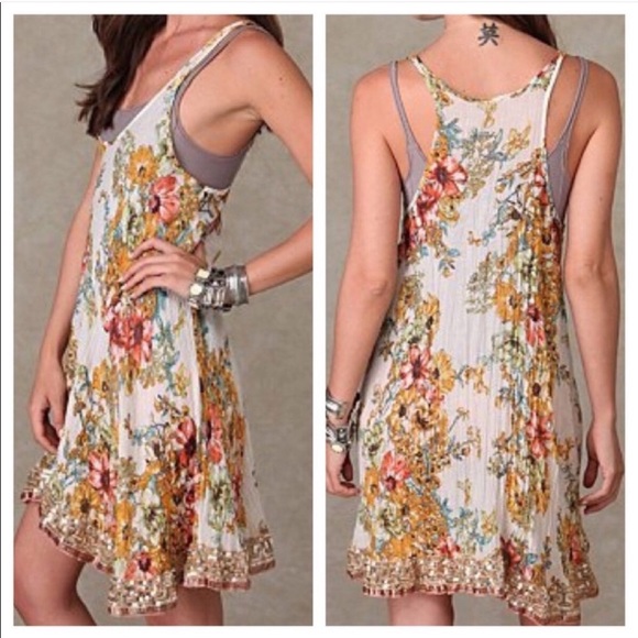 Free People Dresses & Skirts - • FREE PEOPLE • it ends in sequins dress